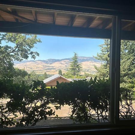 Panoramic Views Apartment Ashland Bagian luar foto