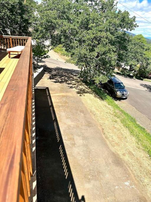 Panoramic Views Apartment Ashland Bagian luar foto